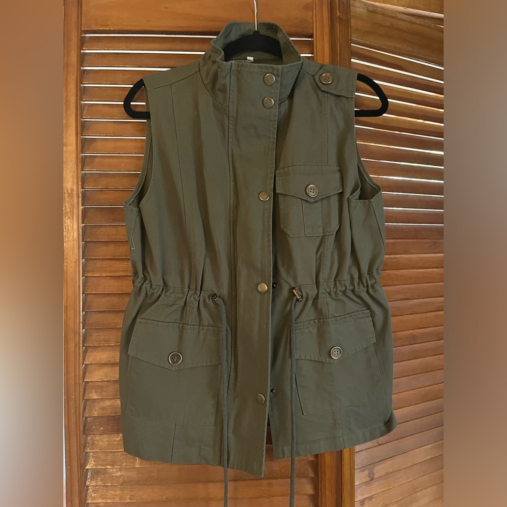 Army Green Bomber Vest - Women’s Medium